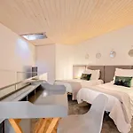 Wake Up Famalicao 4* 빌라노바데파말리카오