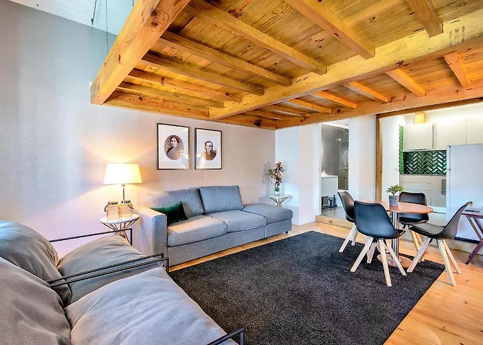 Wake Up Famalicao 4*